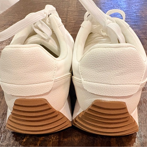 DV by Dolce Vita White Lace-Up Platform Sneakers - Picture 4 of 6